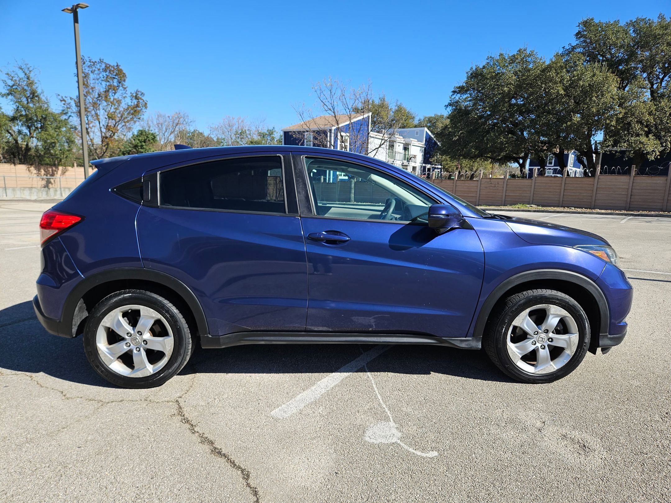 Used 2016 Honda HR-V EX image 2
