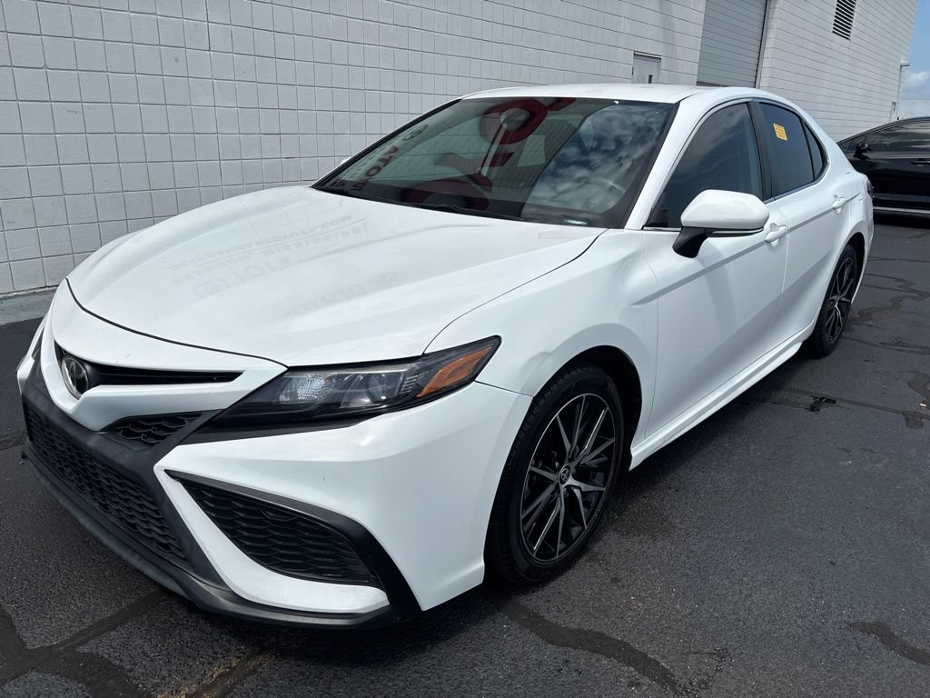 Used 2024 Toyota Camry SE