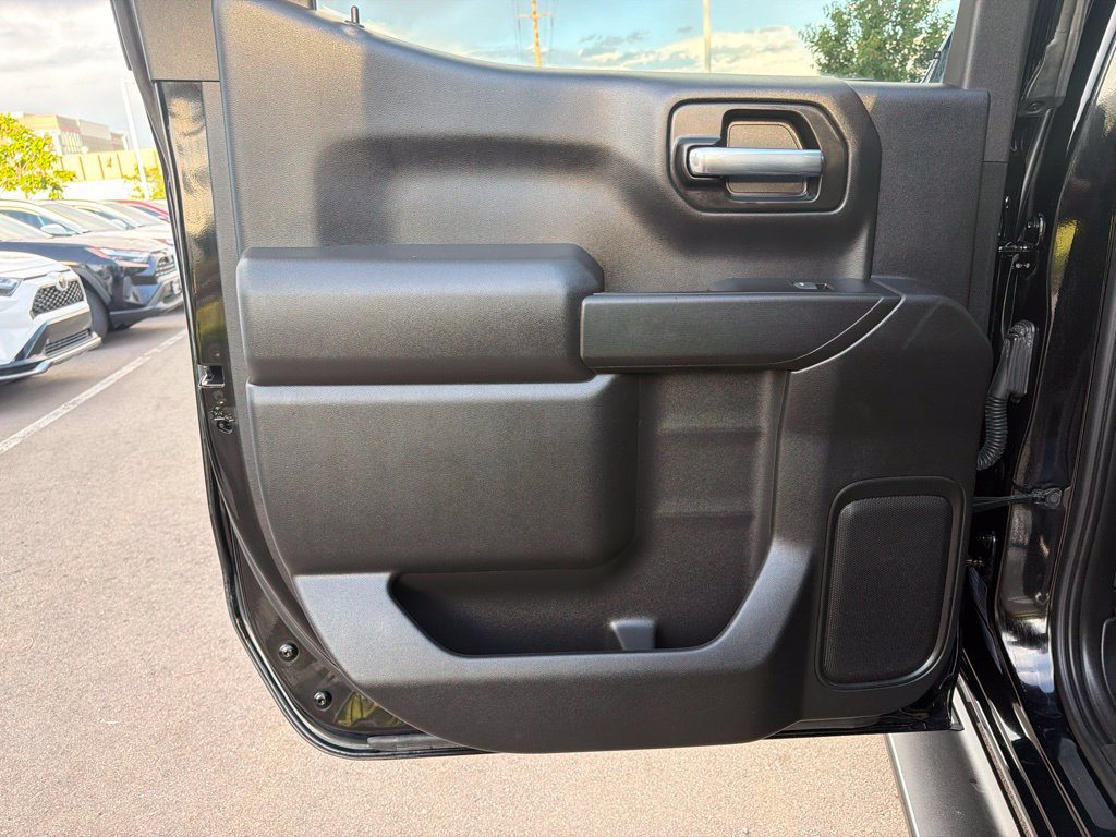 Used 2022 Chevrolet Silverado 1500 LT AWD/4WD image 18