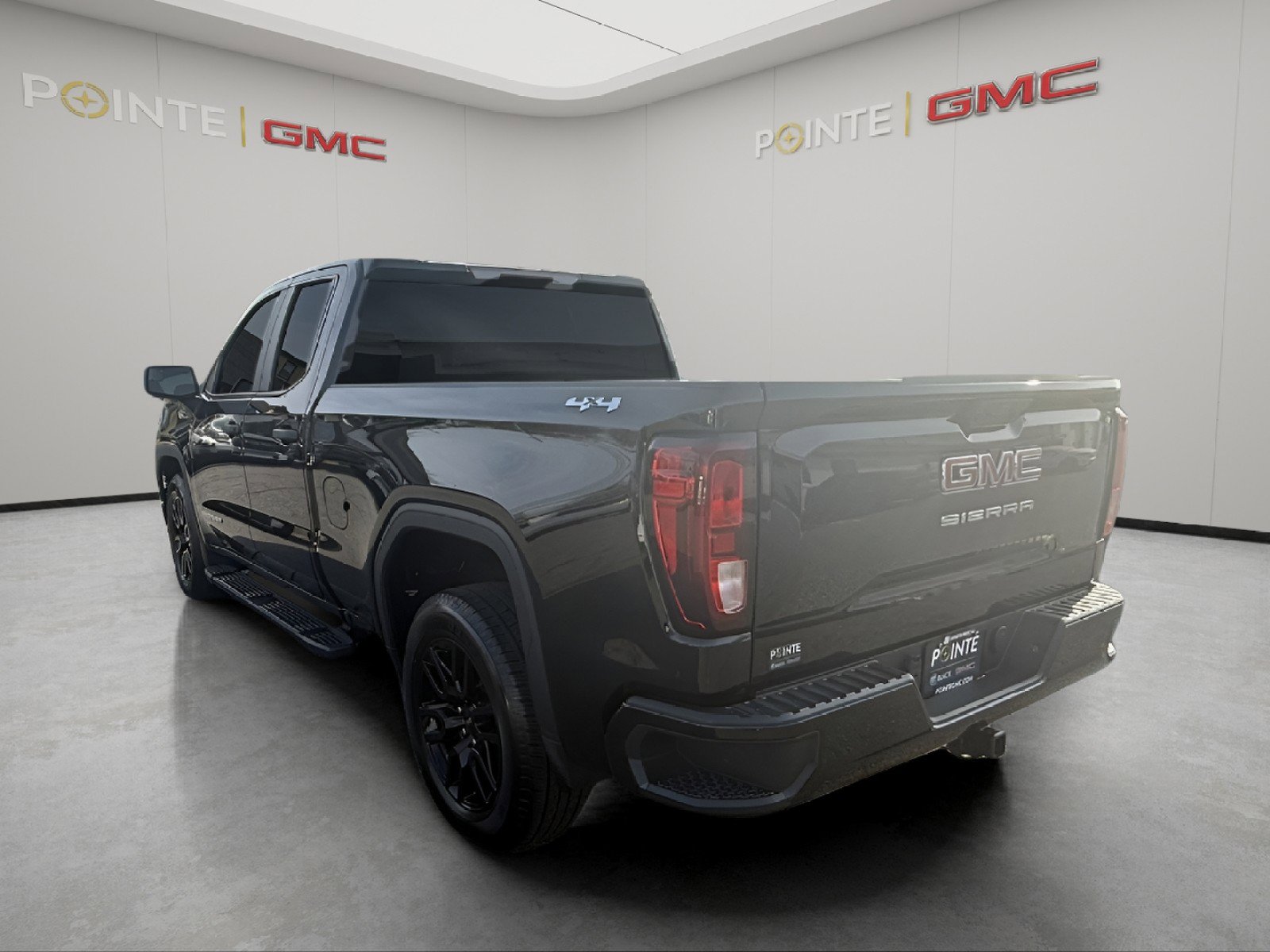 Used 2023 GMC Sierra 1500 Pro w/ Graphite Edition image 5