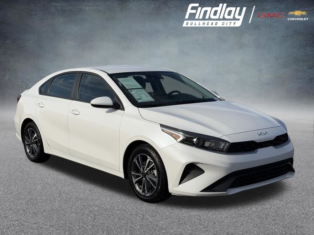 Used 2024 Kia Forte LXS image 1