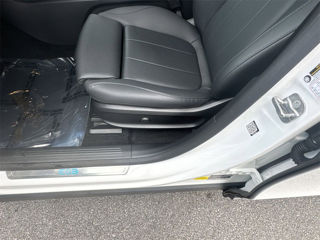 Used 2024 Mercedes-Benz EQB 250+ image 14