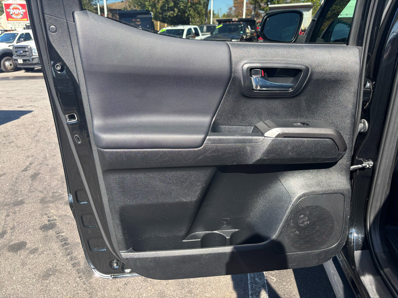 Used 2021 Toyota Tacoma TRD Off-Road image 36