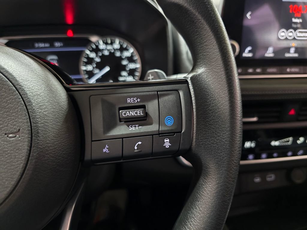 Used 2023 Nissan Rogue SV image 26