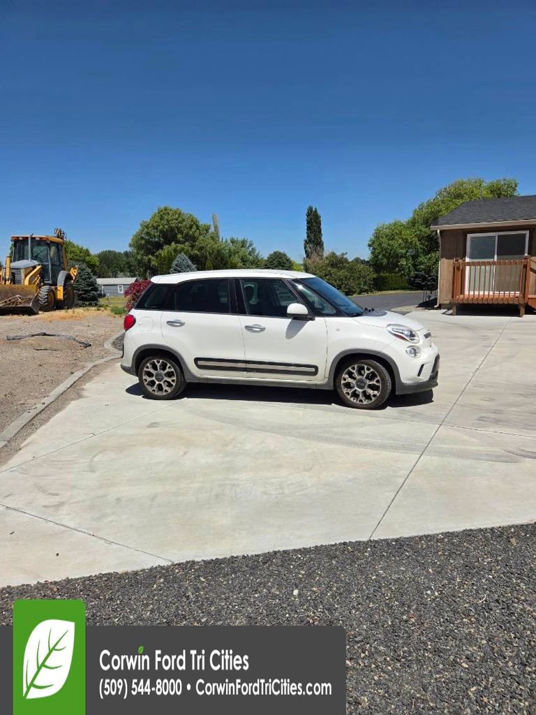 Used 2014 FIAT 500L Trekking FWD video 3