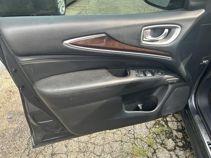 Used 2013 INFINITI JX35 AWD w/ Premium Pkg image 34