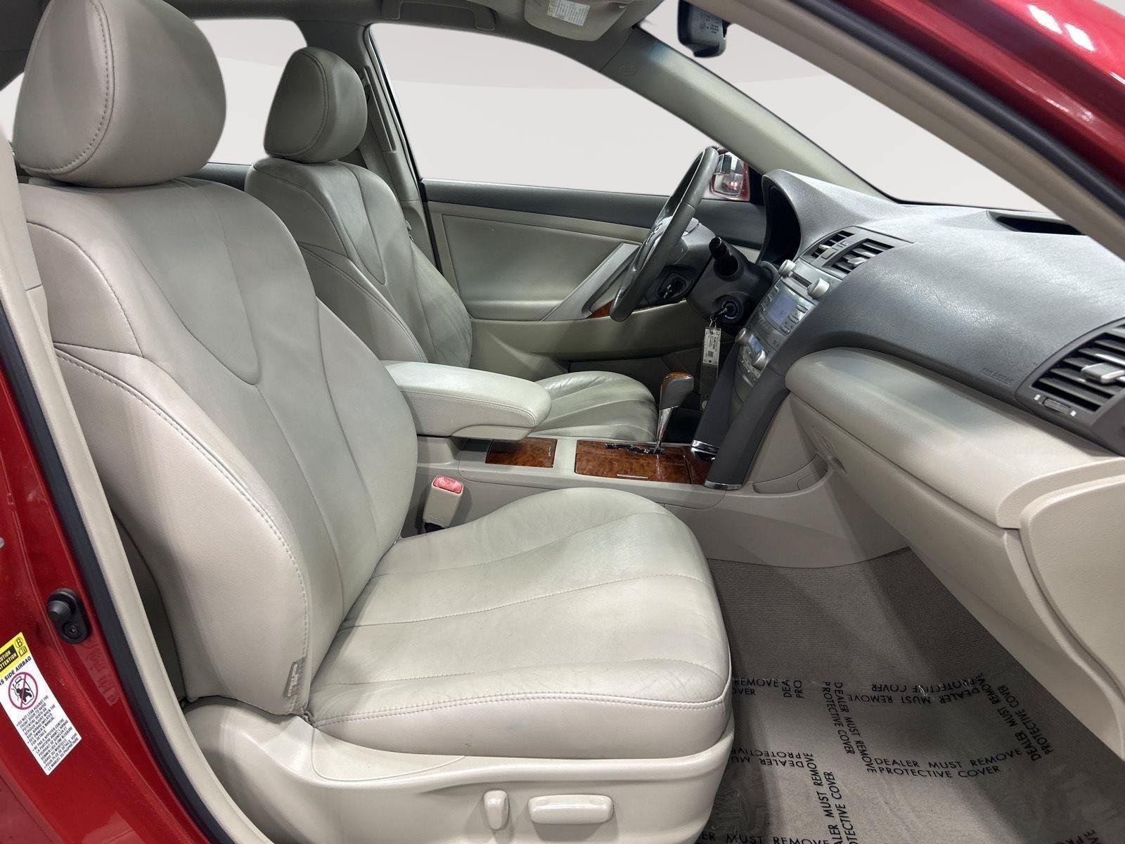 Used 2009 Toyota Camry XLE w/ Leather Pkg FWD image 18