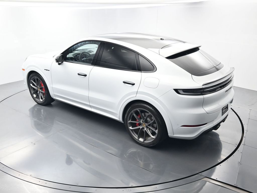 Certified 2024 Porsche Cayenne Turbo image 37