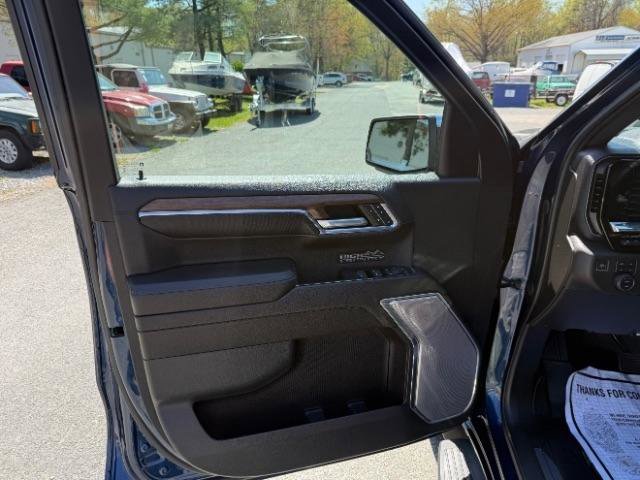 Used 2023 Chevrolet Silverado 1500 High Country w/ High Country Premium Package AWD/4WD image 21