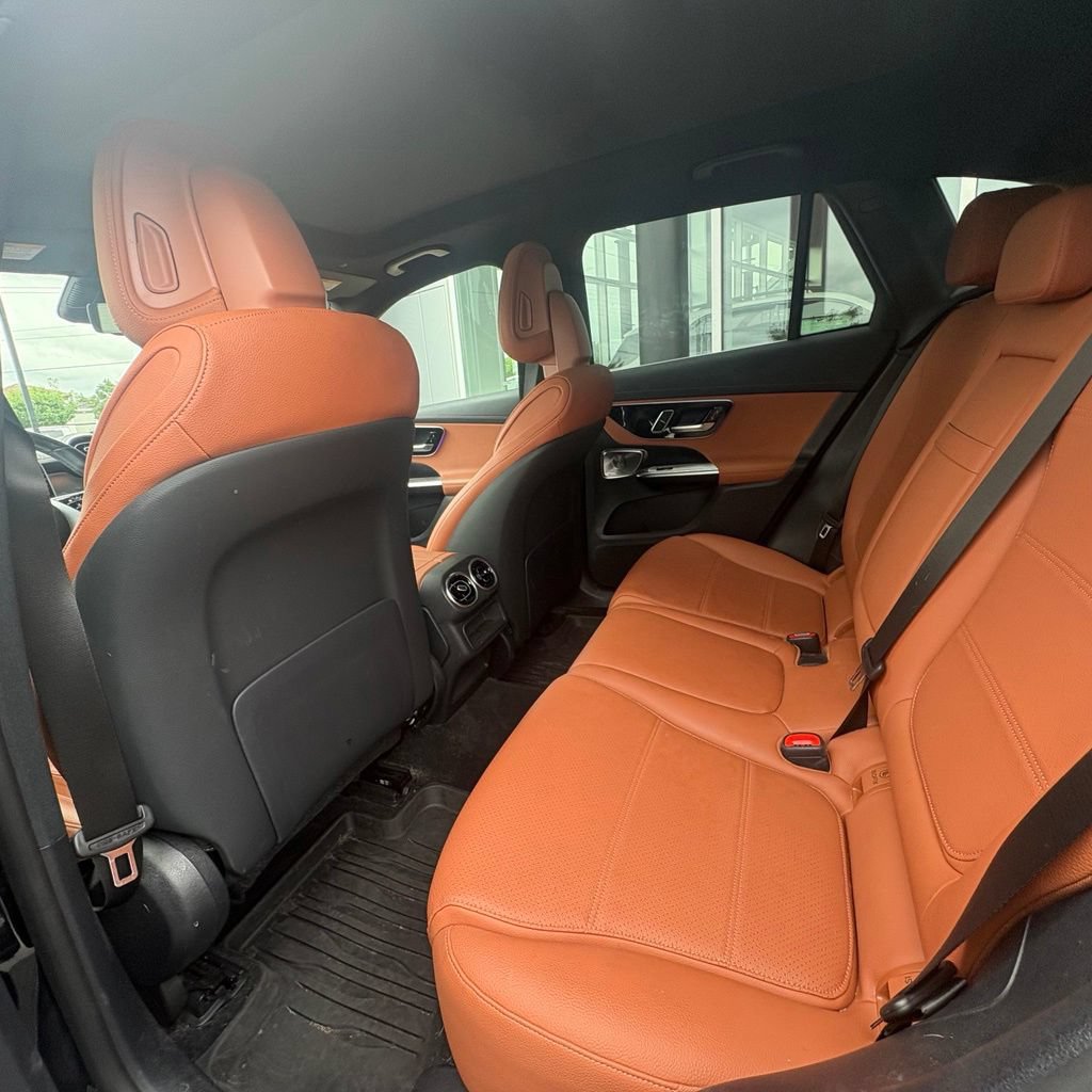 Used 2023 Mercedes-Benz GLC 300 4MATIC image 10