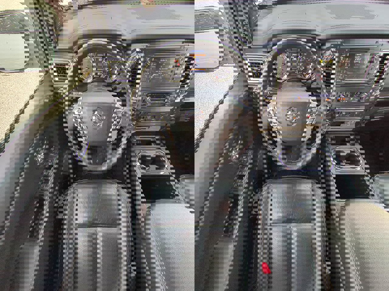 Used 2019 Nissan Titan SL w/ Midnight Edition image 16