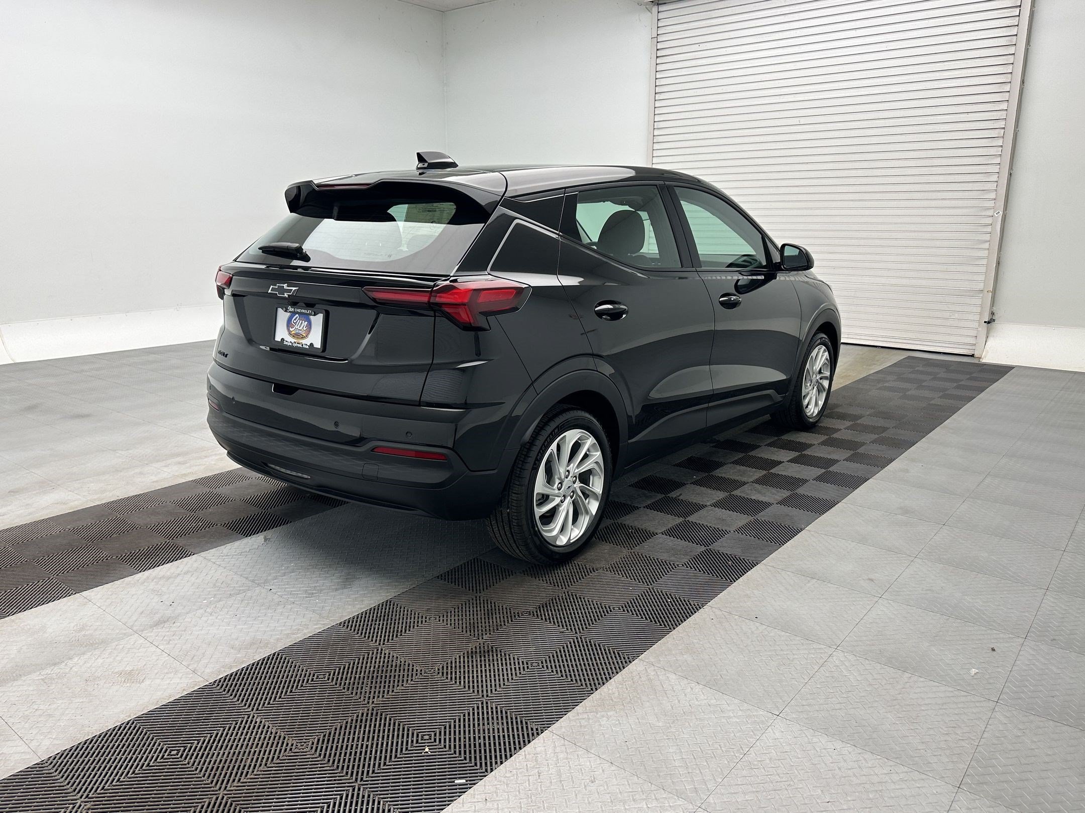 New 2027 Chevrolet Bolt LT w/ Comfort Package FWD image 9
