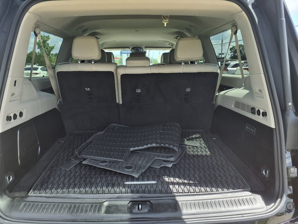 Used 2024 Jeep Wagoneer L Series II w/ Flexible Seating Group AWD/4WD image 12