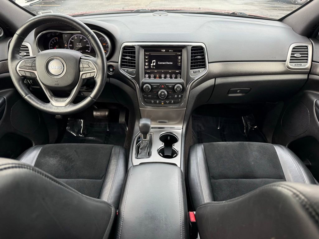 Used 2018 Jeep Grand Cherokee Altitude AWD/4WD image 13