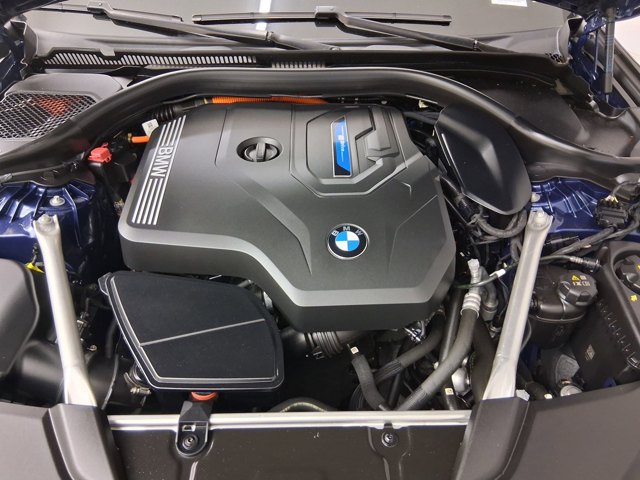 Used 2023 BMW 530e w/ Premium Package RWD image 38