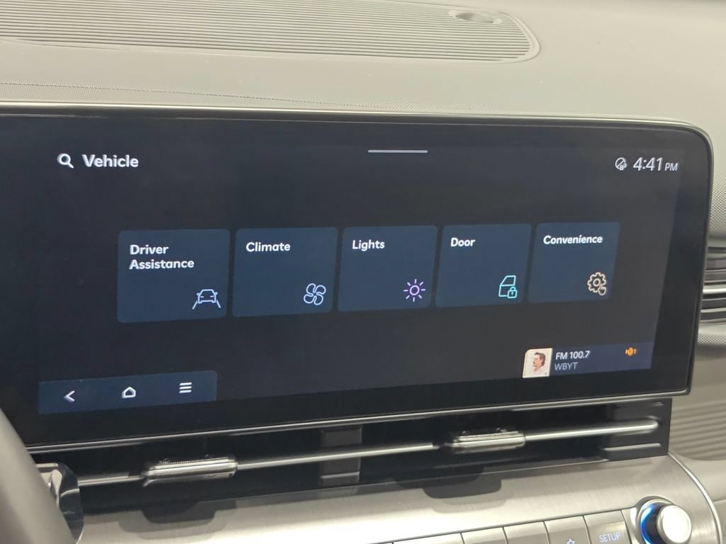 Used 2025 Hyundai Kona SEL AWD/4WD image 32