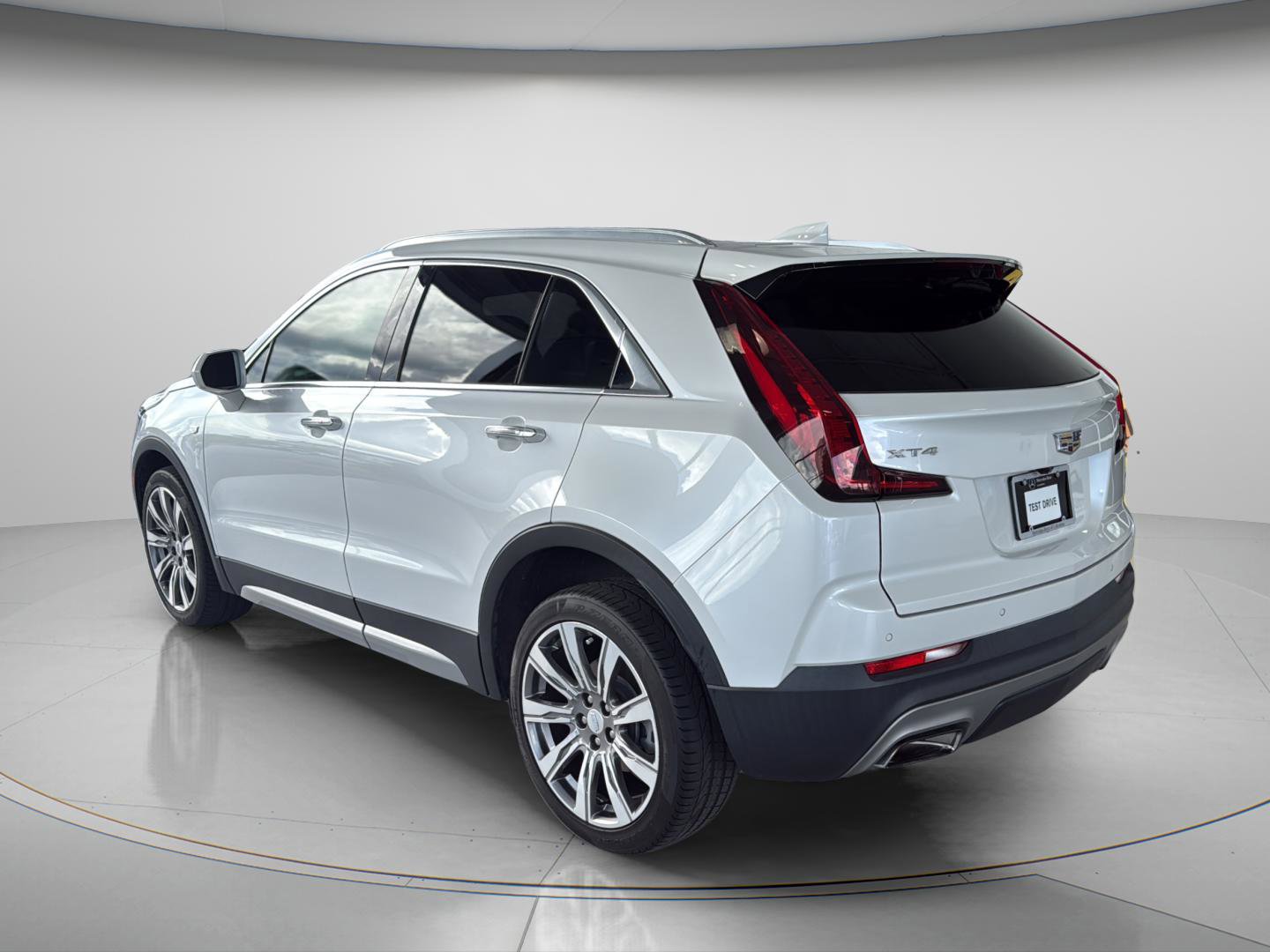 Used 2020 Cadillac XT4 Premium Luxury FWD image 14