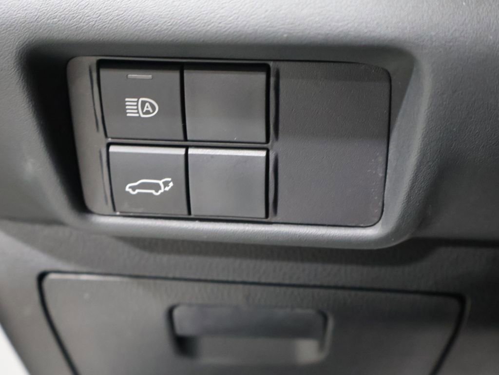 Certified 2022 Toyota Highlander XLE image 30