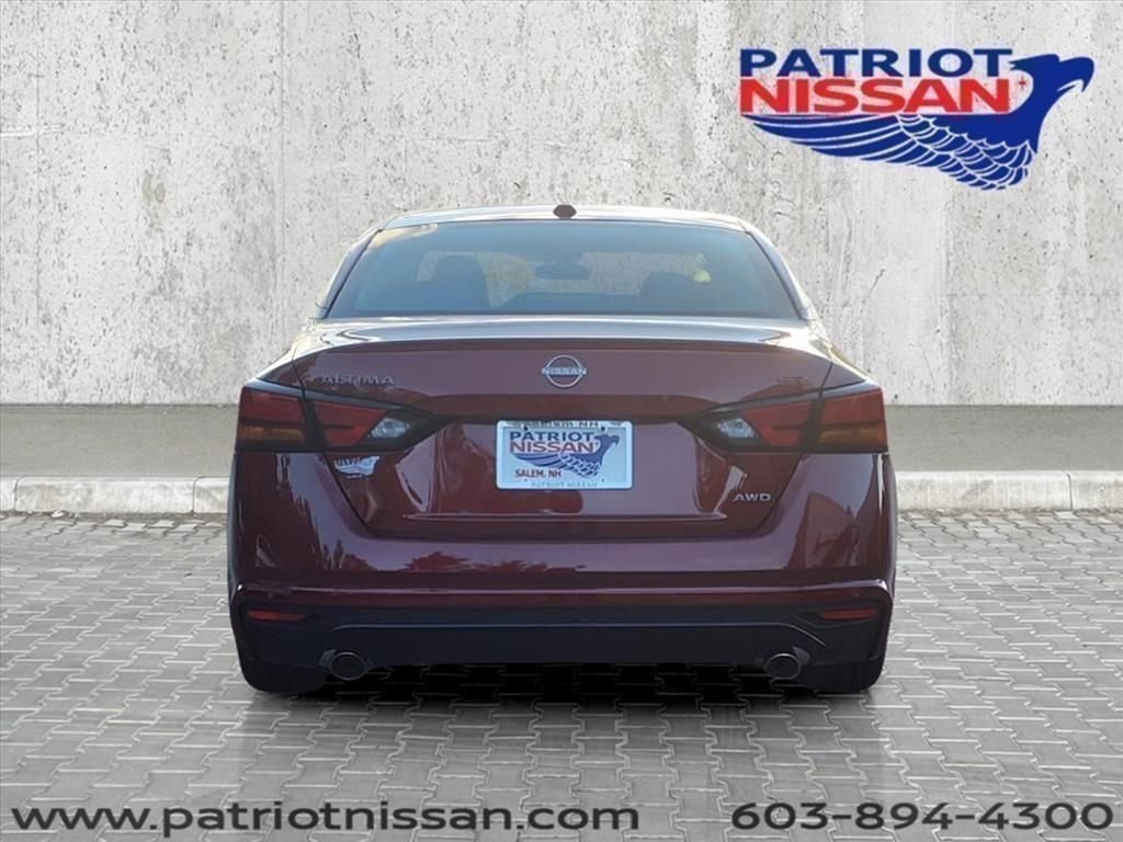 Certified 2025 Nissan Altima 2.5 SR image 7