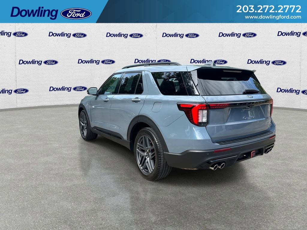 Used 2025 Ford Explorer ST AWD/4WD image 6
