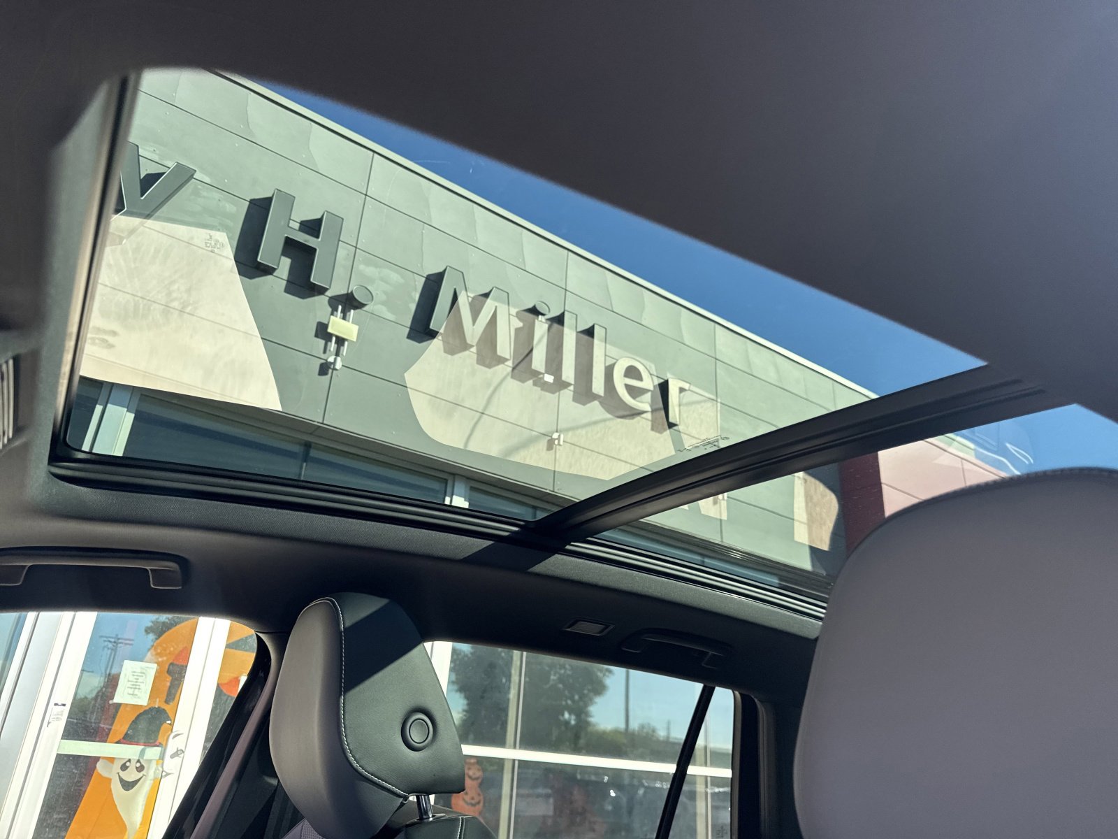 New 2026 Volkswagen Tiguan SE R-Line image 18