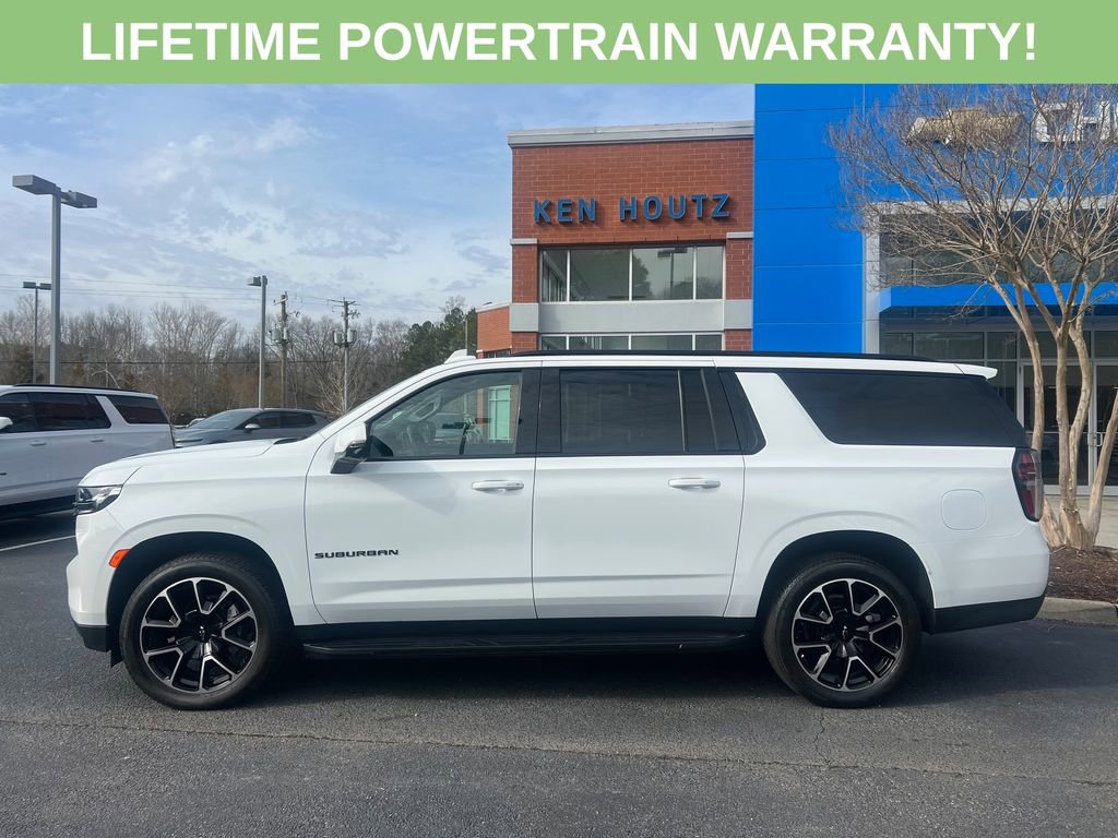 Used 2024 Chevrolet Suburban RST w/ Luxury Package image 2