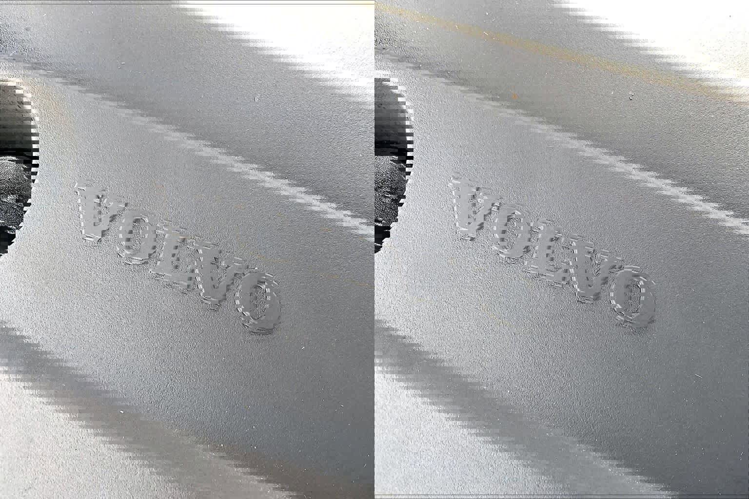 Used 2023 Volvo XC40 B5 Core w/ Convenience Package image 33