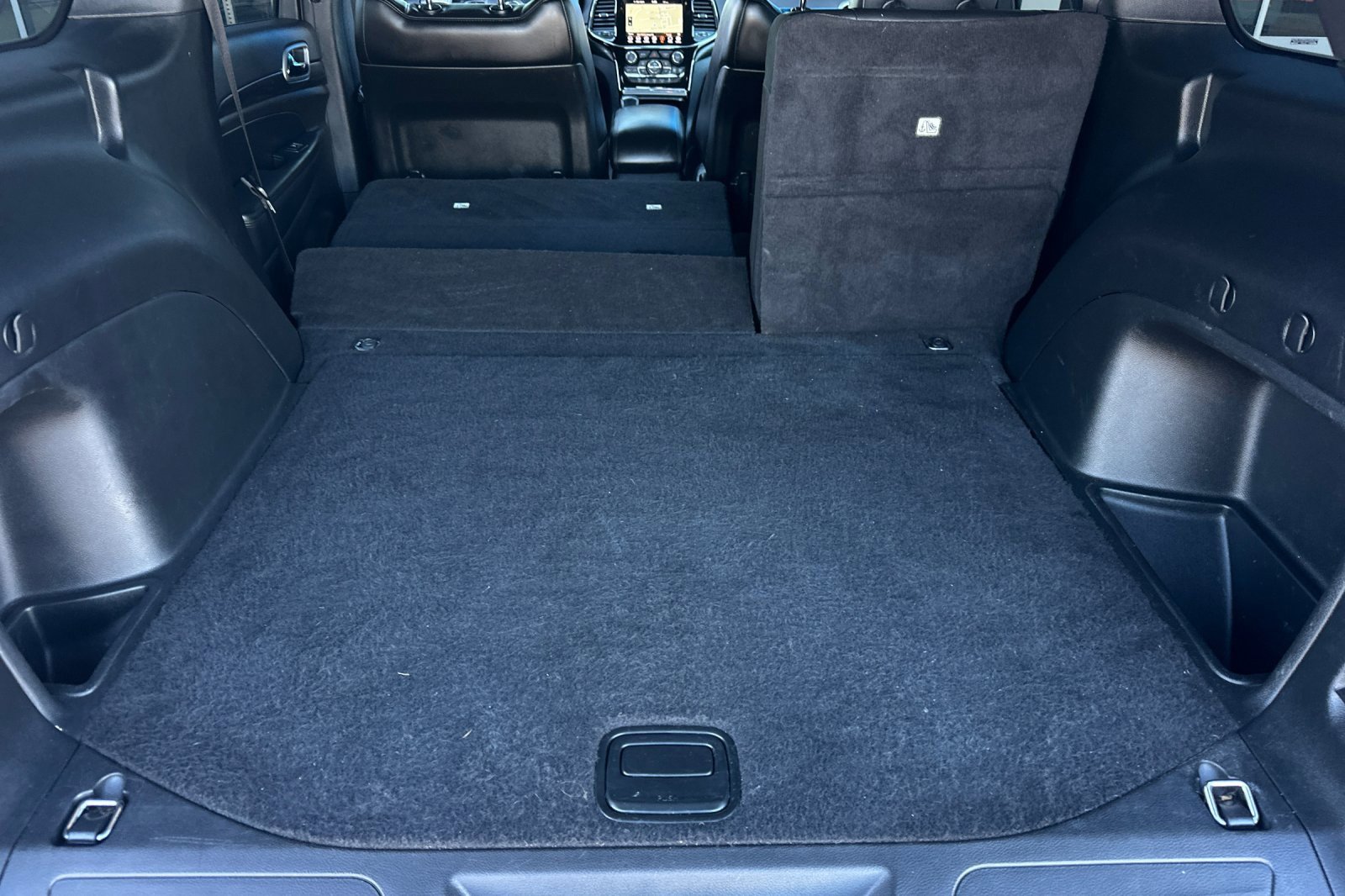 Used 2021 Jeep Grand Cherokee Laredo X image 18