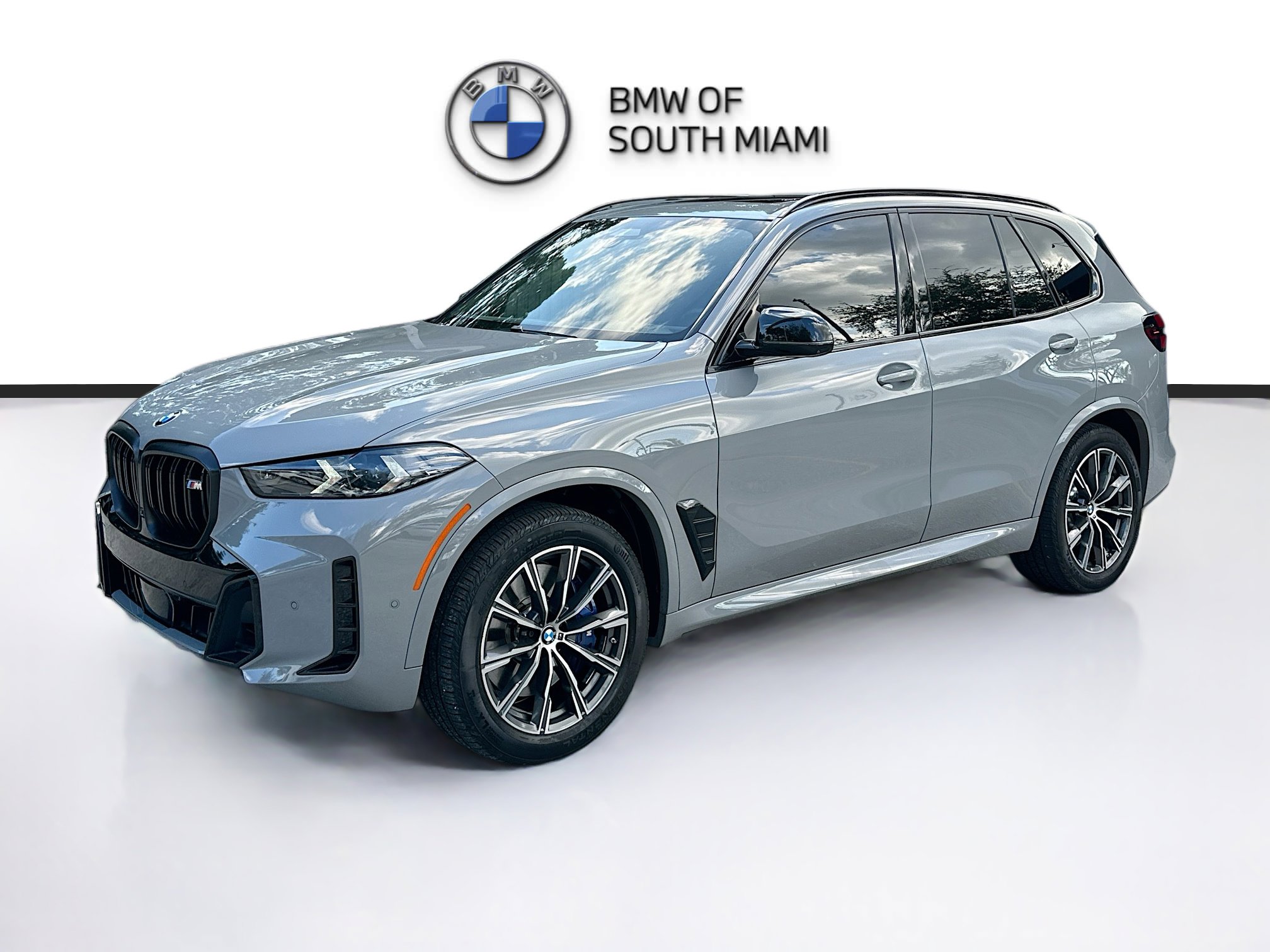 Used 2024 BMW X5 M60i image 3