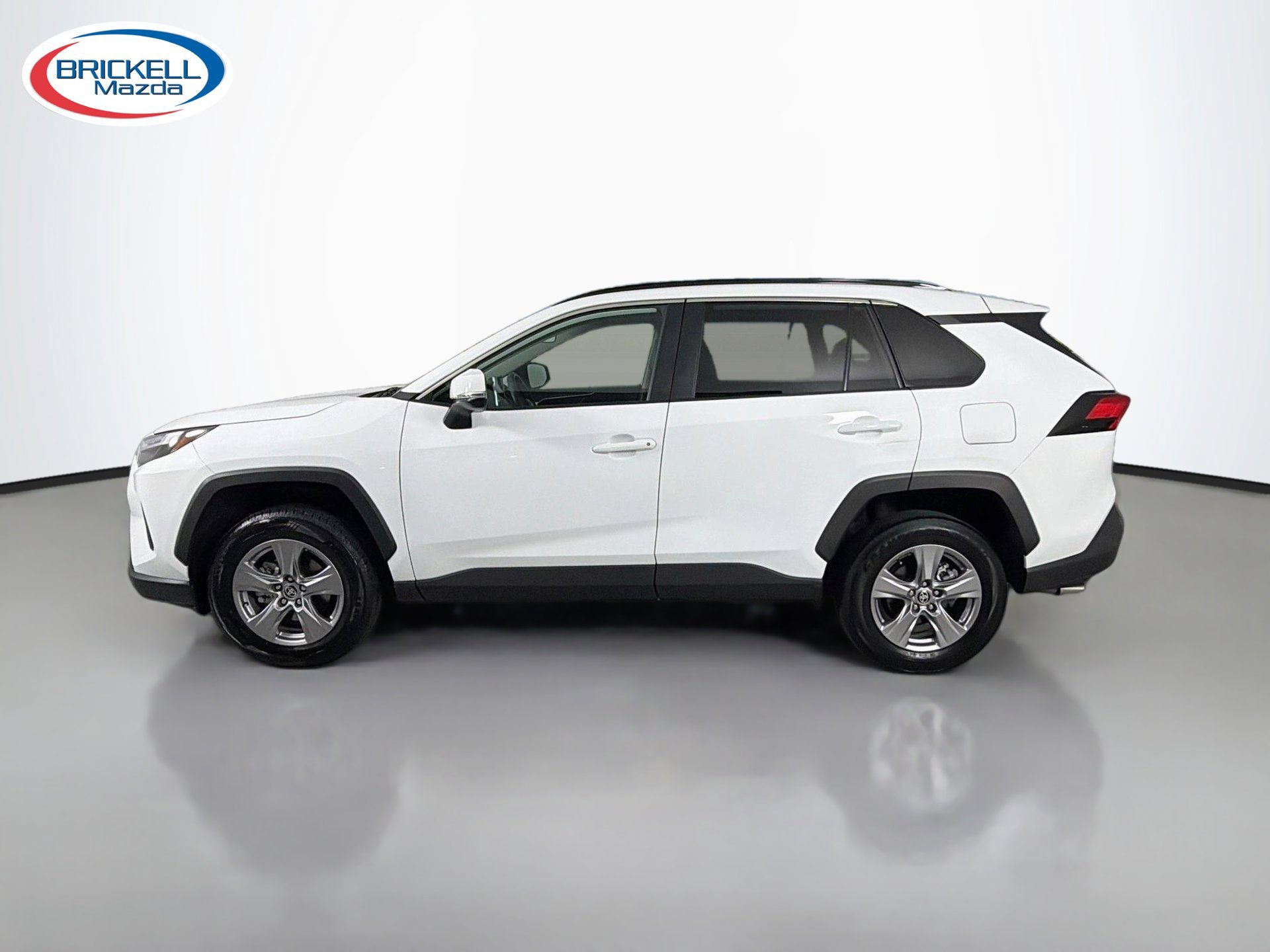Used 2025 Toyota RAV4 XLE FWD image 7