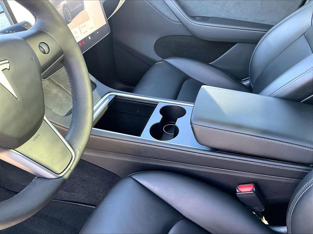 Used 2023 Tesla Model Y Long Range image 19