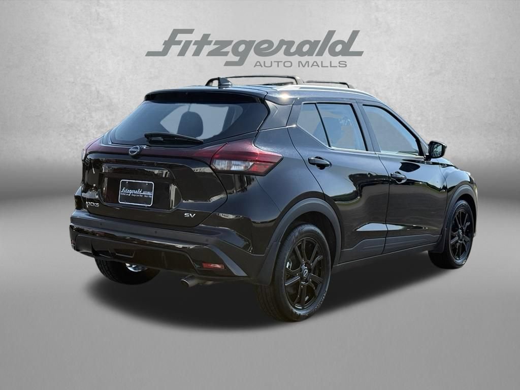 Used 2023 Nissan Kicks SV w/ Exterior Package FWD image 7