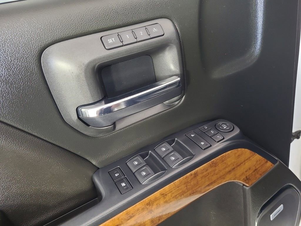 Used 2017 Chevrolet Silverado 2500 High Country w/ Duramax Plus Package image 17