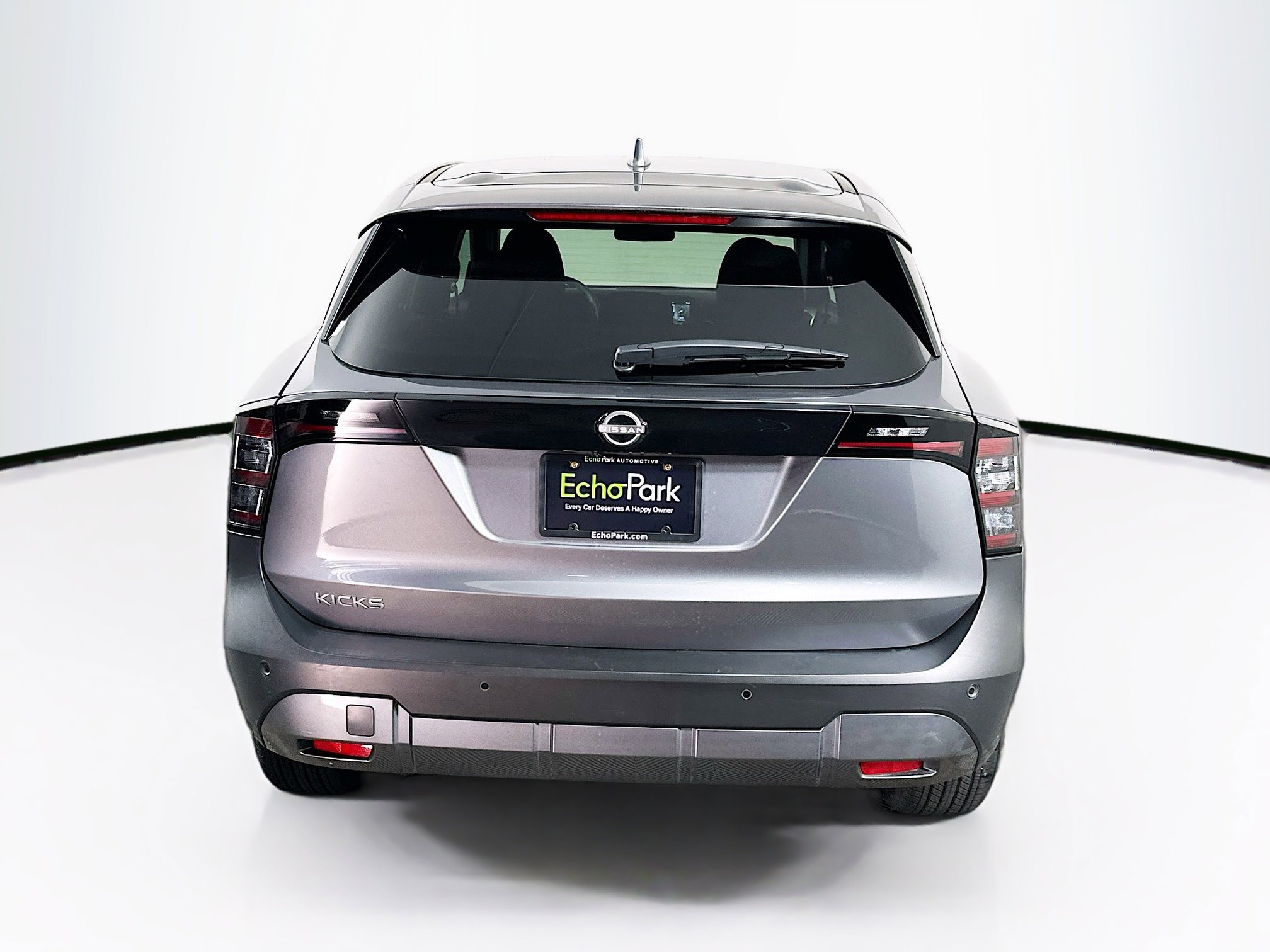 Used 2025 Nissan Kicks SV image 7