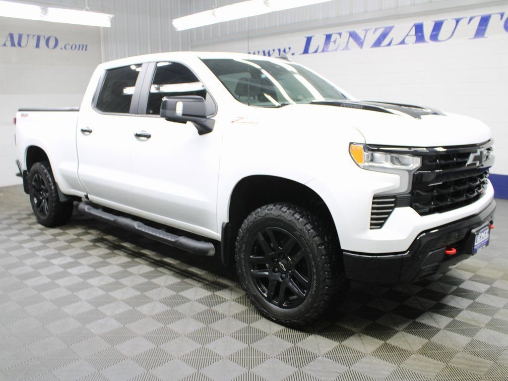 Used 2024 Chevrolet Silverado 1500 LT Trail Boss w/ LT Trail Boss Premium Package image 3