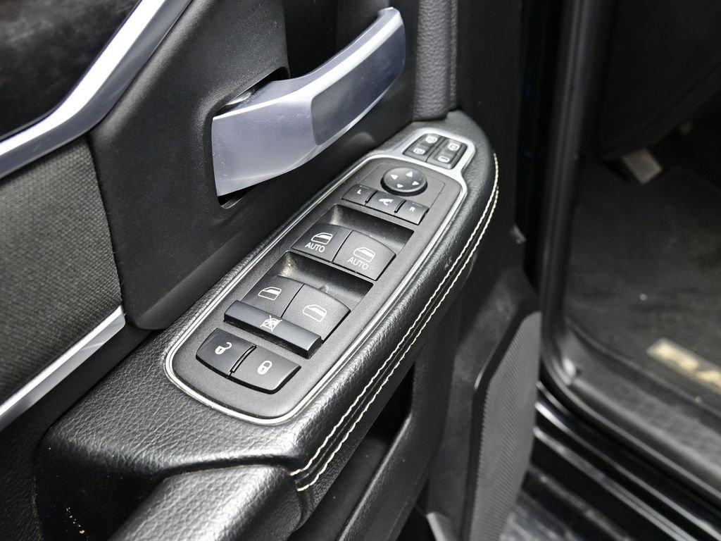 Used 2024 RAM 3500 Big Horn image 11