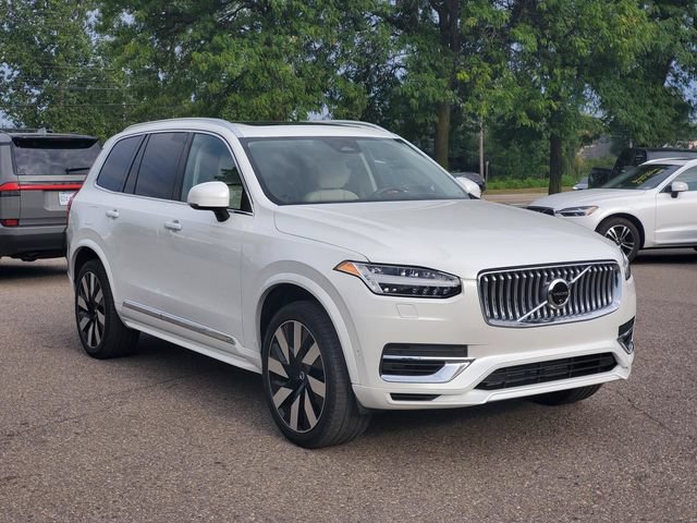 Certified 2024 Volvo XC90 T8 Ultimate w/ Protection Package Premier AWD/4WD image 3