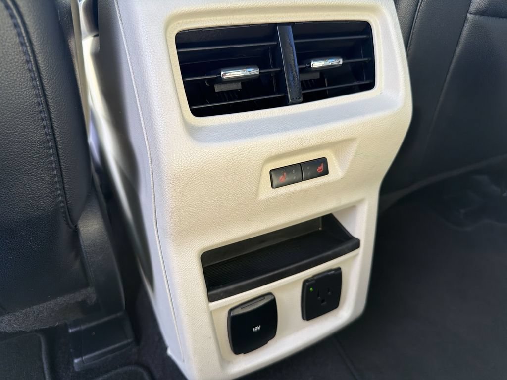 Used 2016 Ford Edge Titanium w/ Equipment Group 301A AWD/4WD image 11