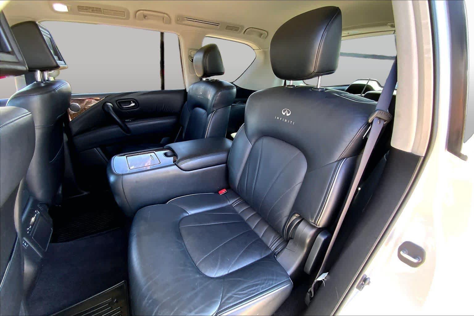Used 2013 INFINITI QX56 4WD w/ Deluxe Touring Pkg image 20