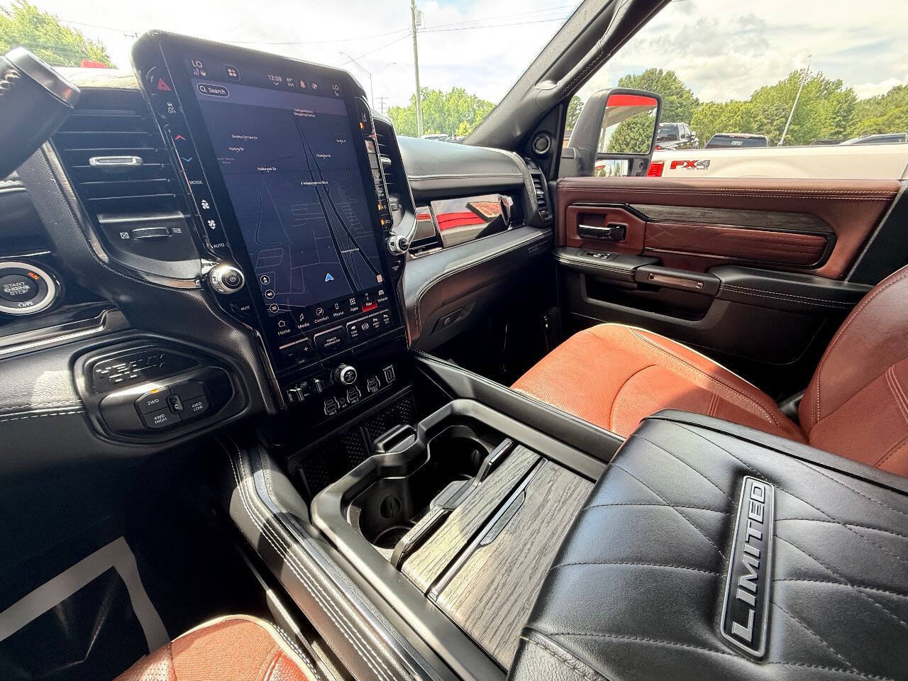 Used 2025 RAM 2500 Limited AWD/4WD image 34