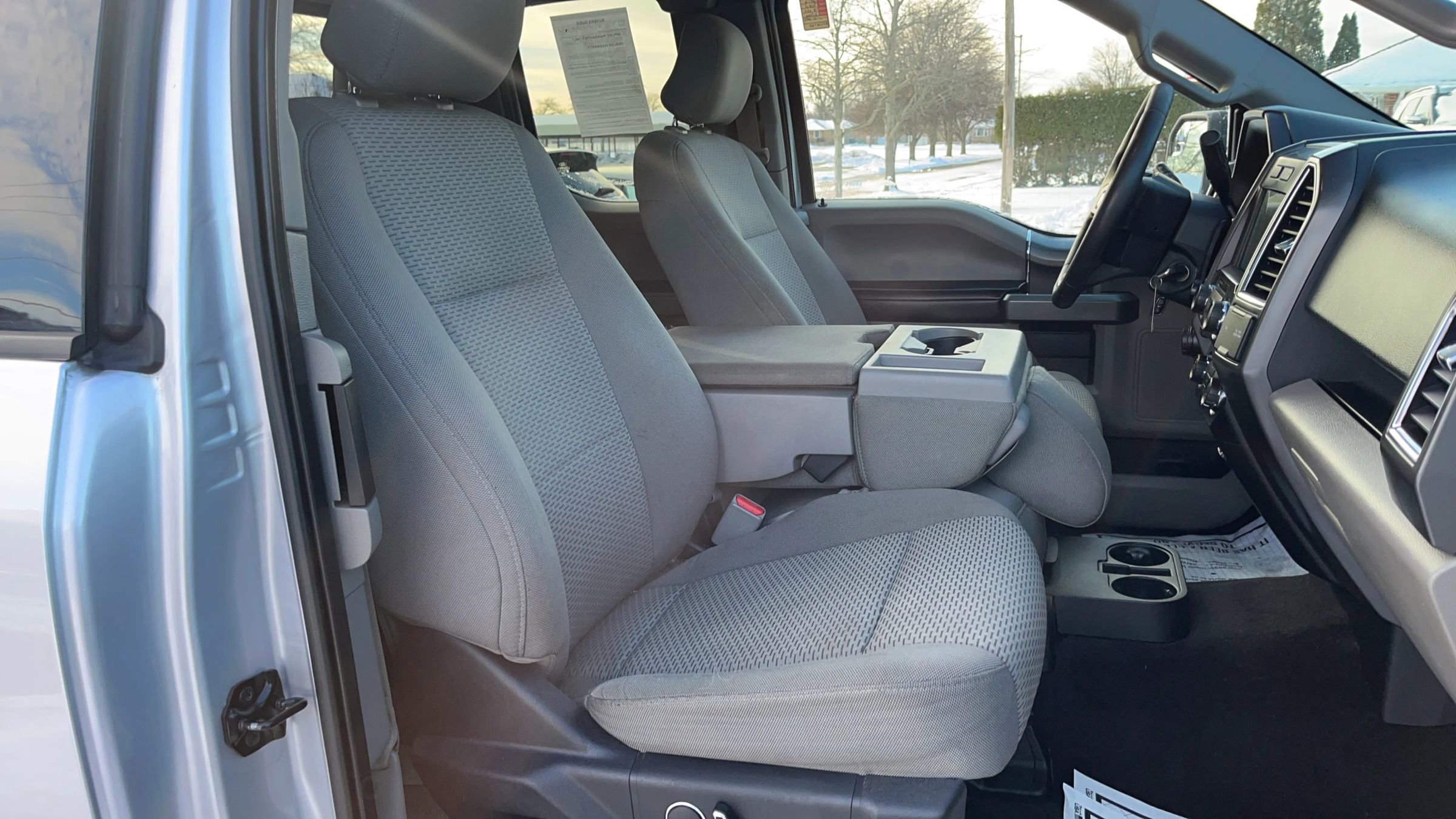 Used 2016 Ford F150 XLT w/ Equipment Group 302A Luxury image 21