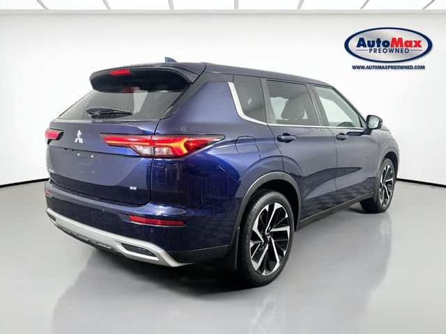 Used 2023 Mitsubishi Outlander SE AWD/4WD image 2