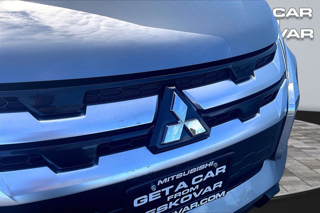 Used 2025 Mitsubishi Outlander Sport SE AWD/4WD image 27