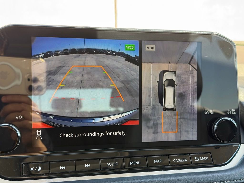 Used 2023 Nissan Rogue Platinum w/ Platinum Premium Package image 7