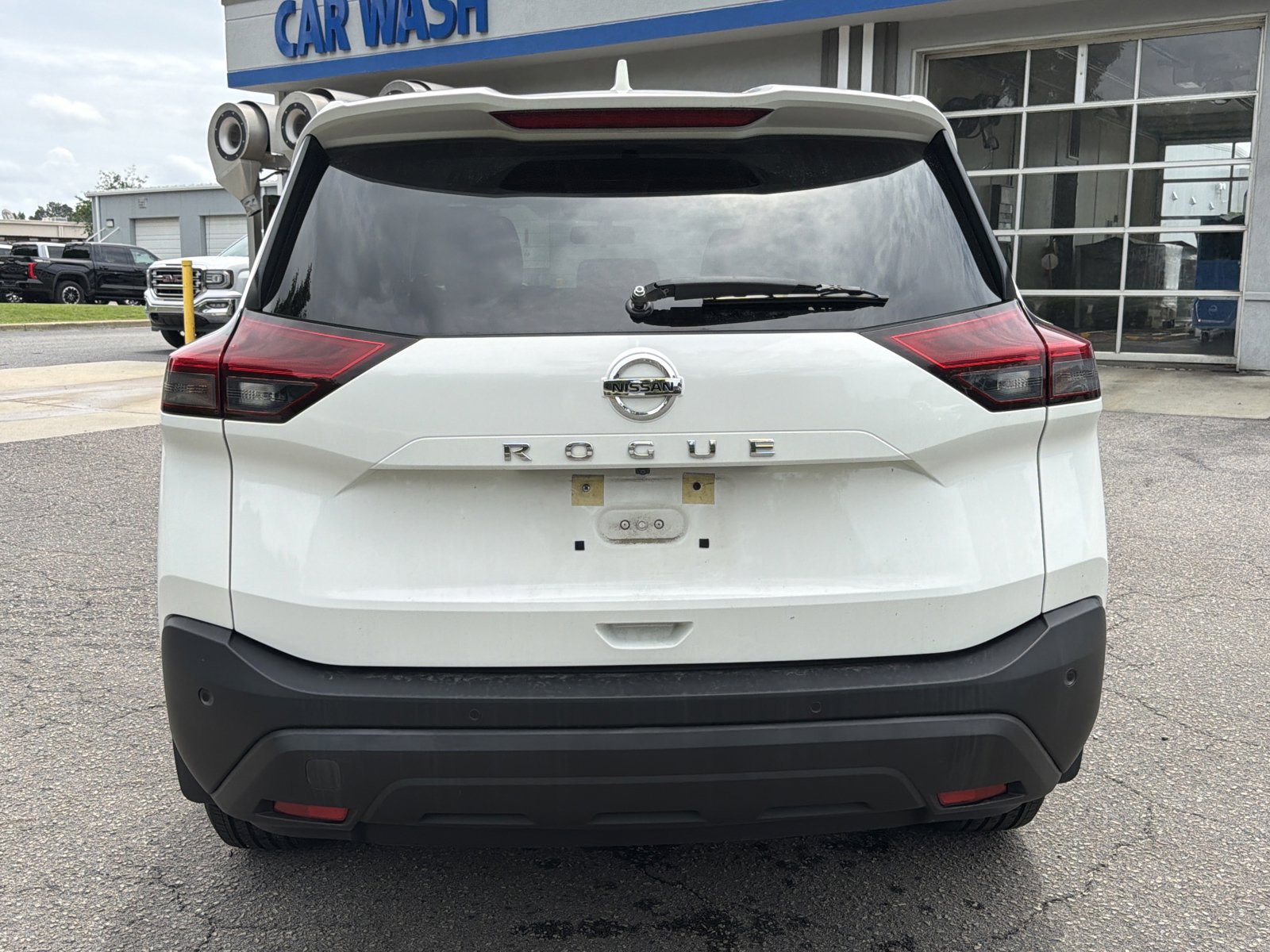 Used 2021 Nissan Rogue S FWD image 11