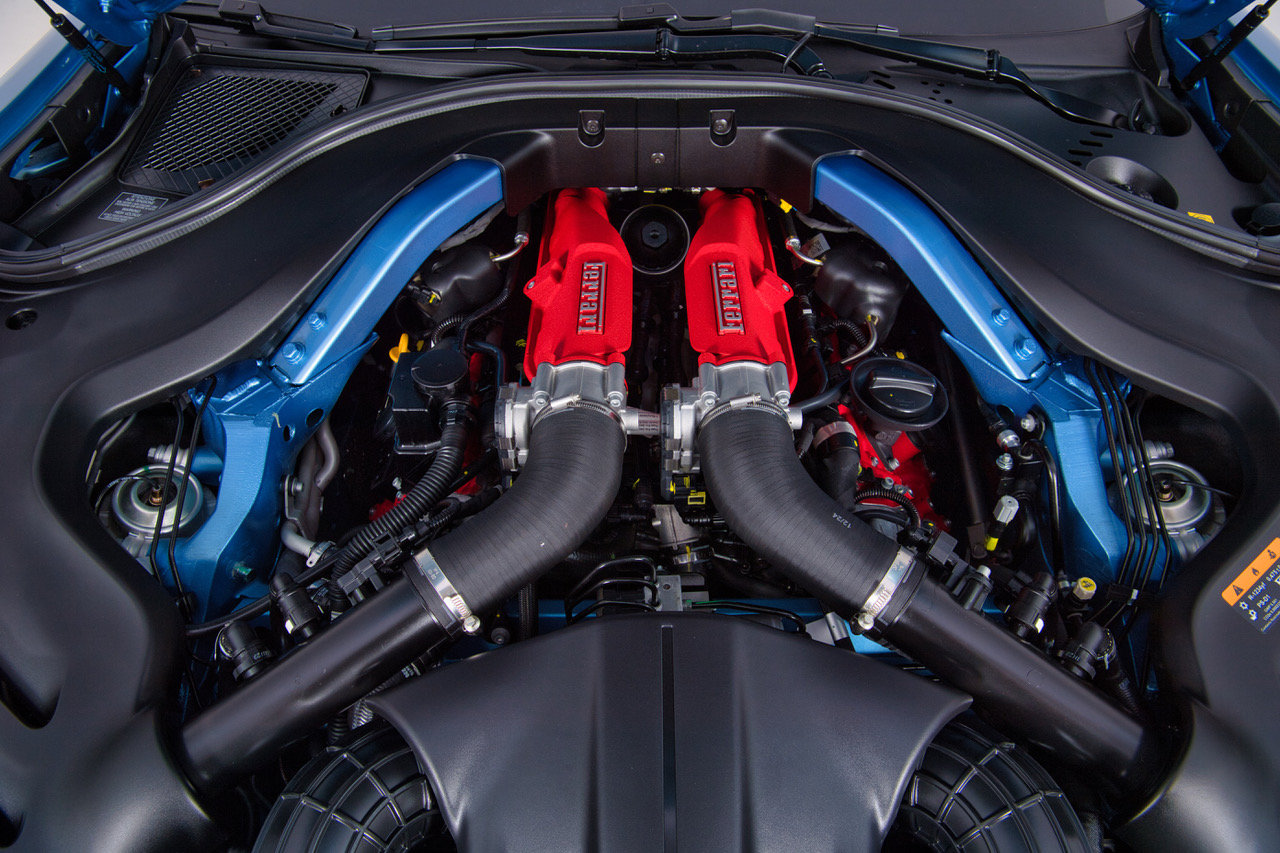 Certified 2025 Ferrari Roma Spider RWD image 35
