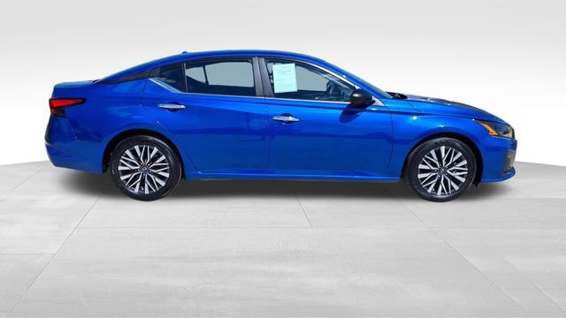 Used 2025 Nissan Altima 2.5 SV image 8