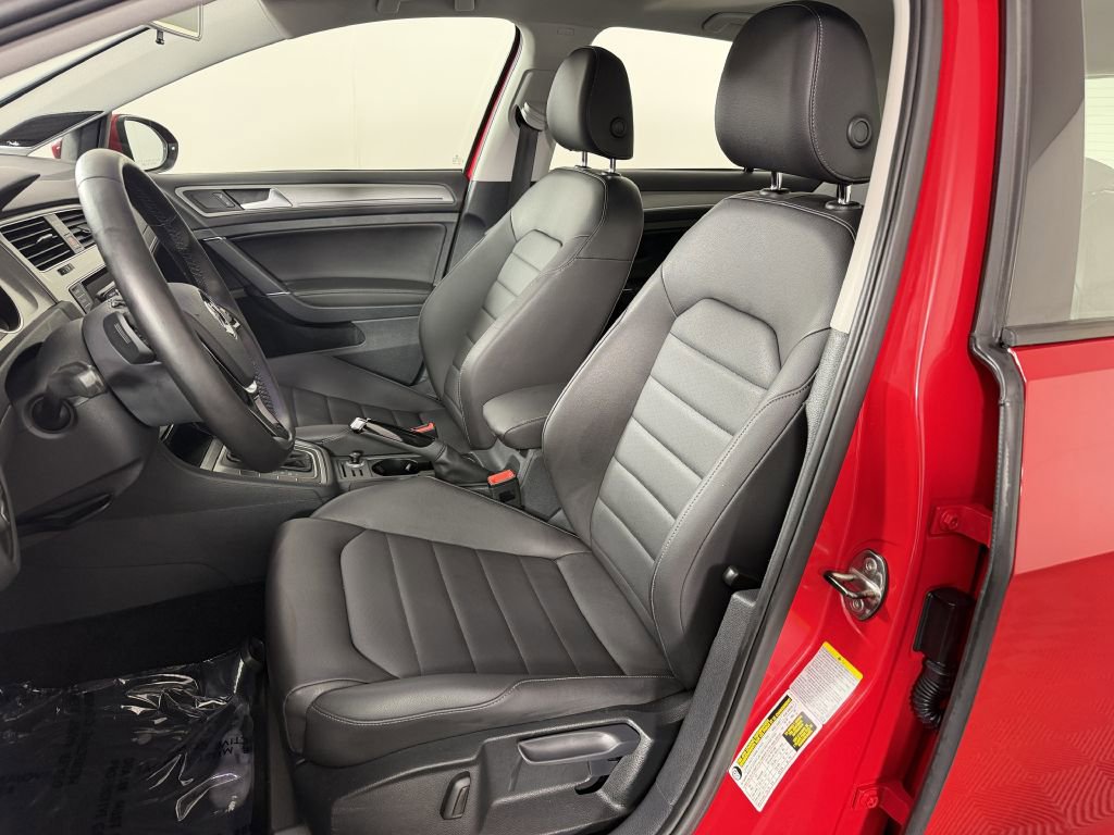 Used 2015 Volkswagen Golf SE w/ Lighting Package image 16