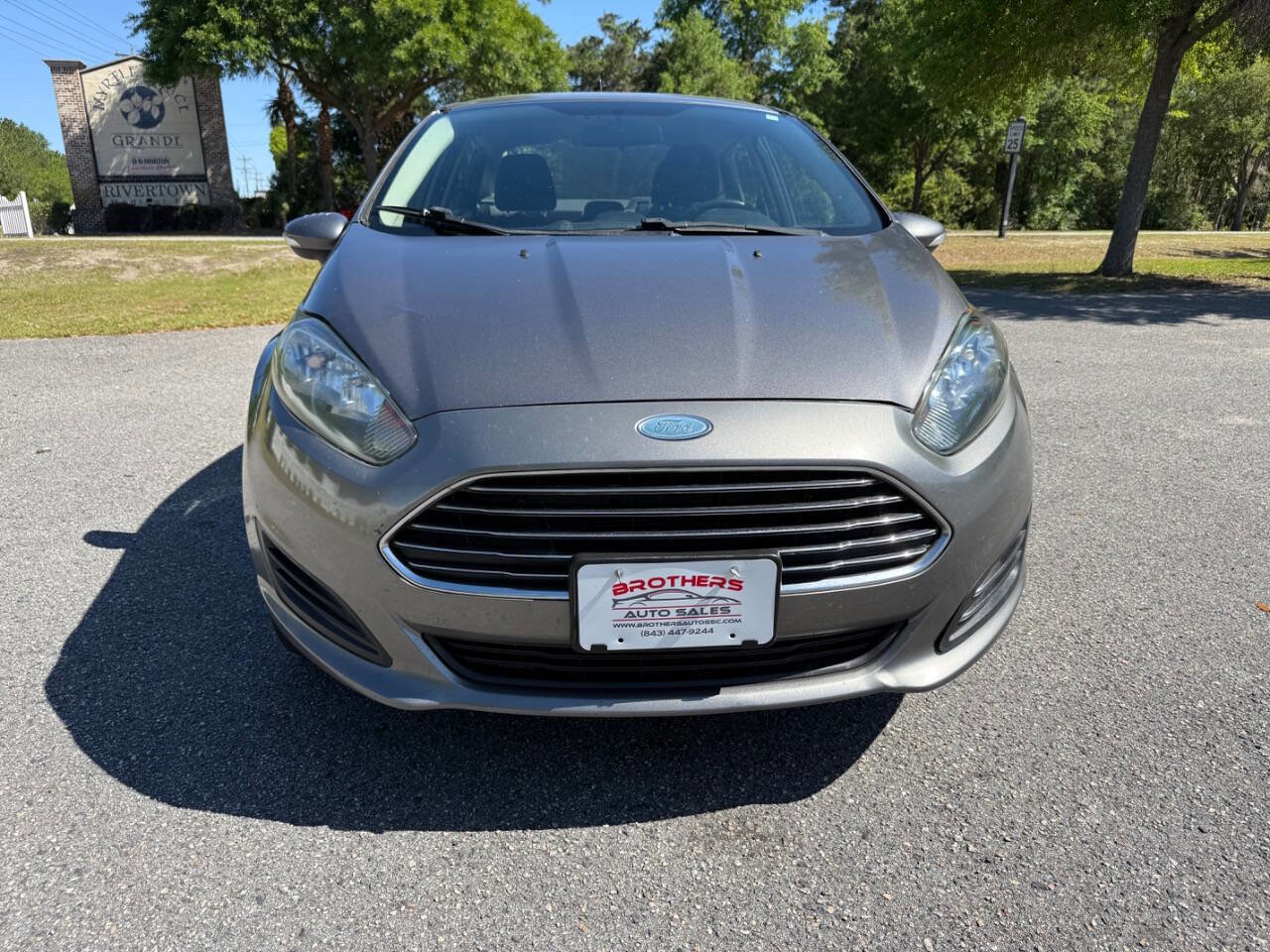 Used 2014 Ford Fiesta SE image 3