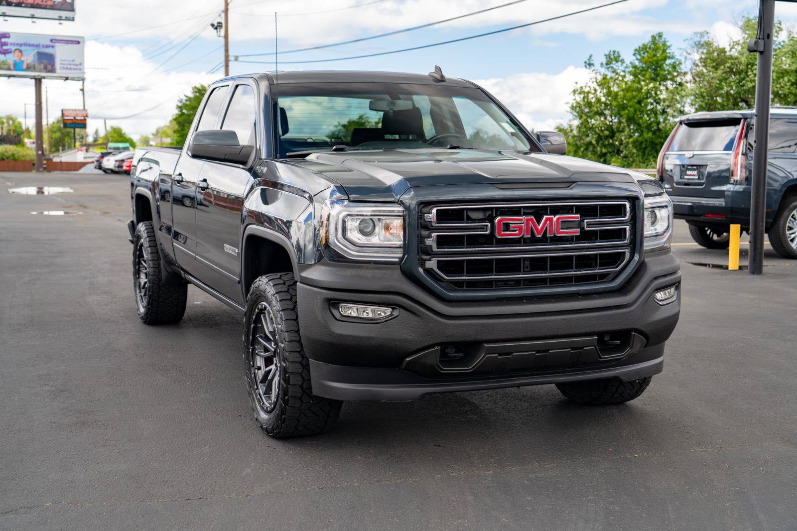 Used 2017 GMC Sierra 1500 SLE w/ Elevation Edition AWD/4WD image 2